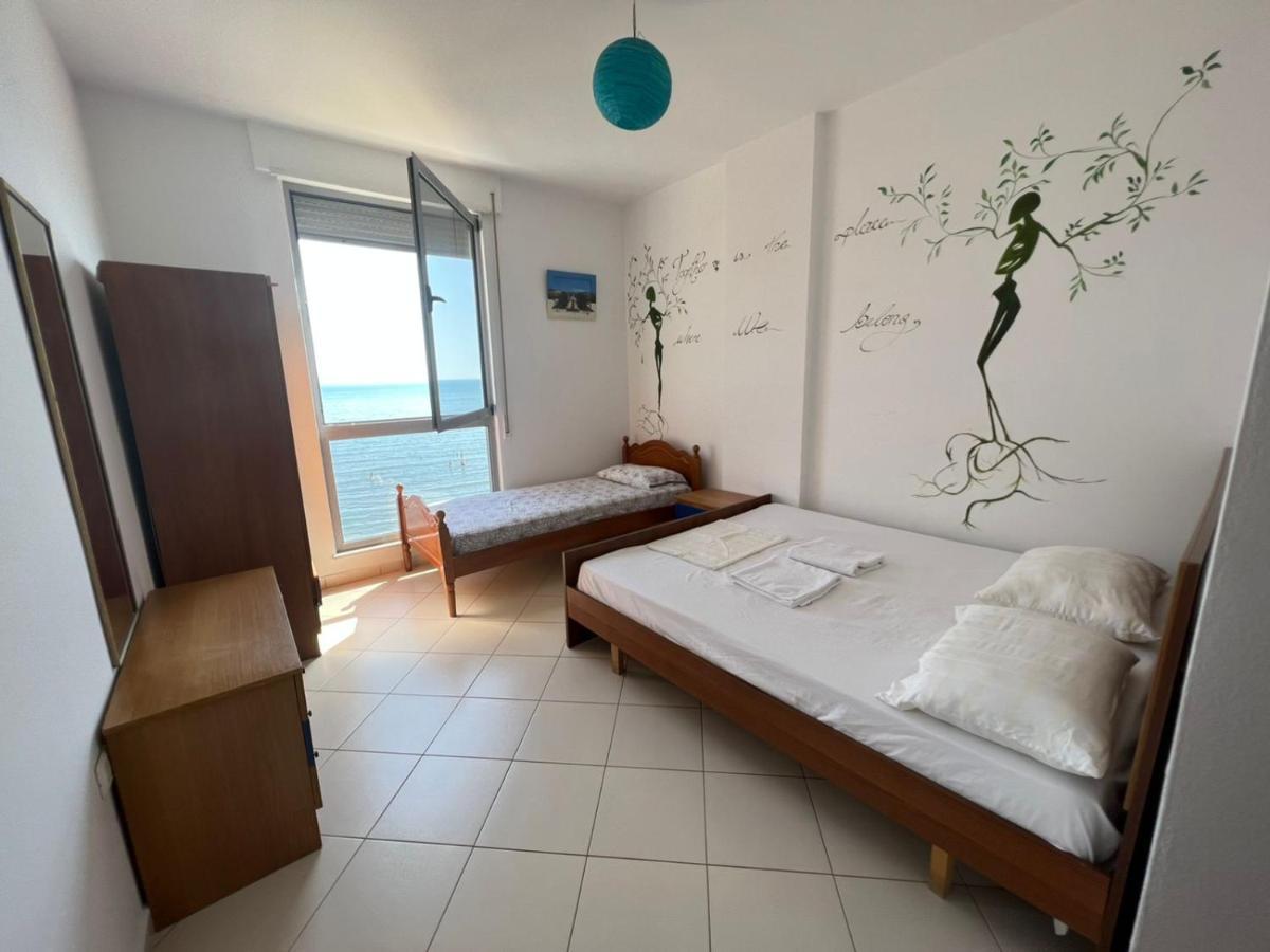 Blue Sky Apartaments Durrës Exterior foto